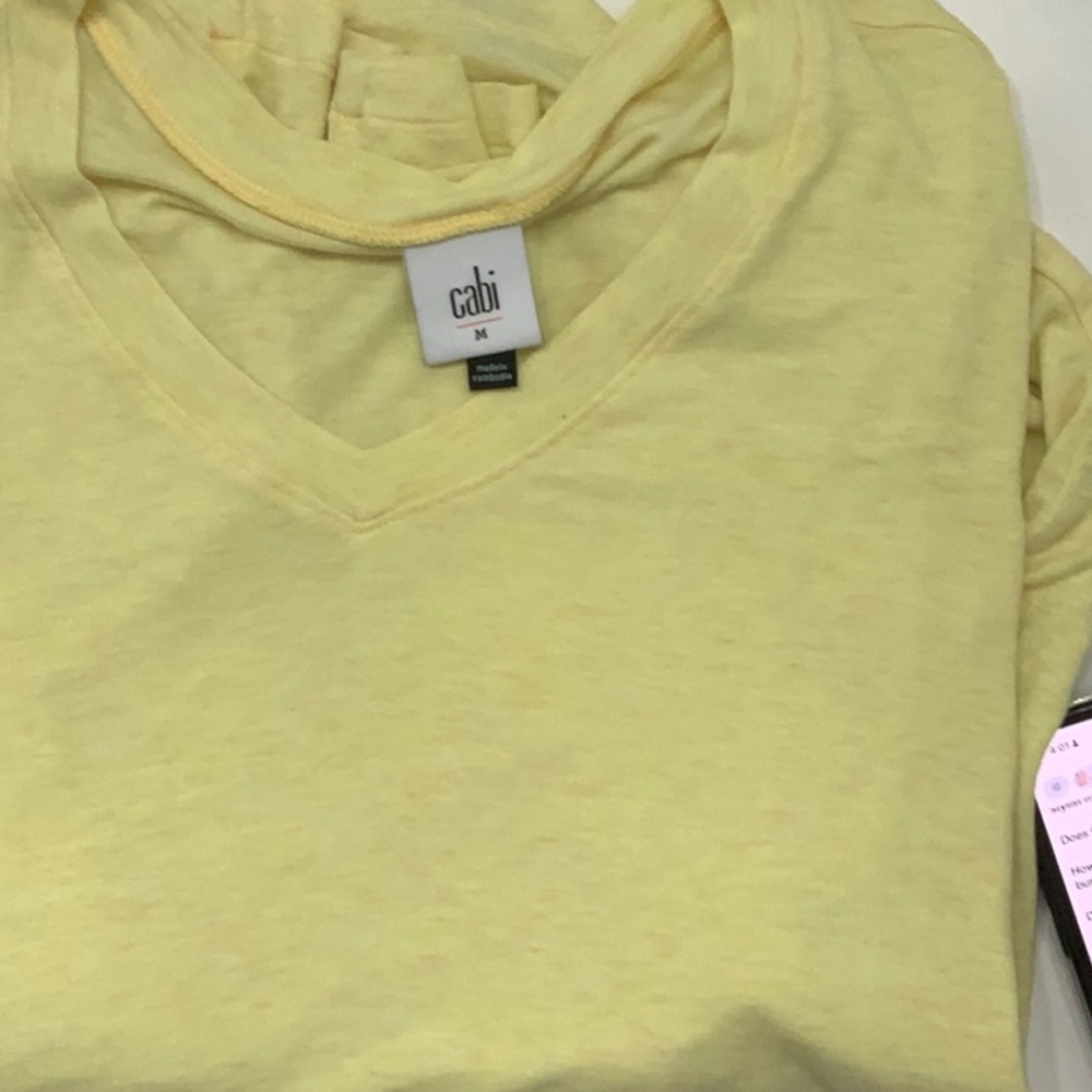 CAbi Serenity Tee, Size M, V-Neck Top in Heathered Sun Yellow, 6121 - Picture 2 of 4